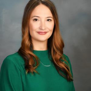 Annie Weinstein headshot
