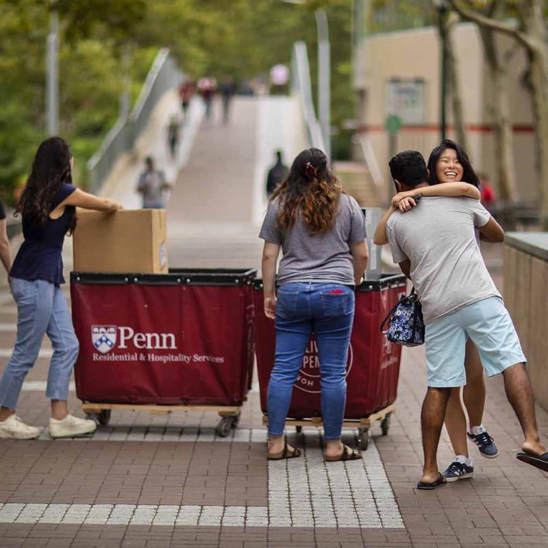 Students at Move-In
